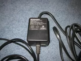 PXU-MX6-UL-01 BEHRINGER Eurorack Power Supply Vac
