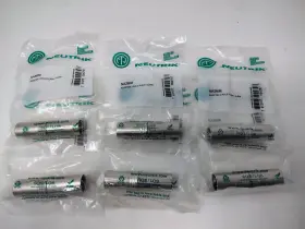 NA3MM NEUTRIK Xlr Male Coupler Adapter