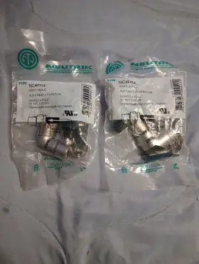 NC4FRX NEUTRIK Pole Right Angle Female Cable Connector