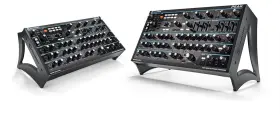 Peak-stand NOVATION Dual Angle Desktop Synthesiser