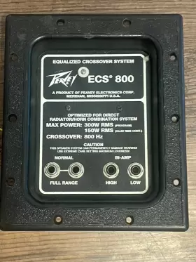 ECS-800 PEAVEY Crossover