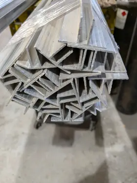 E2226-2M PENN-ELCOM Hat Divider Extrusion Lengths
