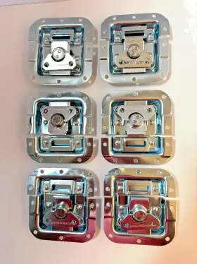 L905 PENN-ELCOM Pack Recessed Recess Butterfly Latch Cabs