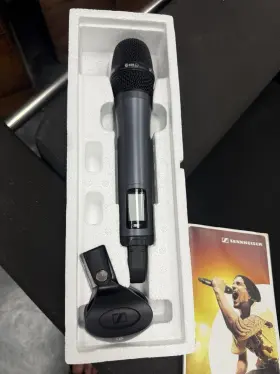 100-835 SENNHEISER Skm Wireless Handheld Mic Box Manual Clip