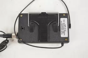 AXB1 SHURE Wireless Guitar Transmitter Powers #2