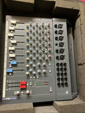 000651 SOUNDCRAFT Spirit Folio Channel Mixer