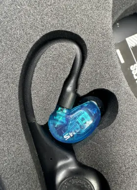 SESPE215-B-TW1 VIEW THE SHURE STORE Aonic Wireless High Sound #2