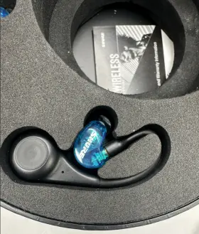 SESPE215-B-TW1 VIEW THE SHURE STORE Aonic Wireless High Sound #3