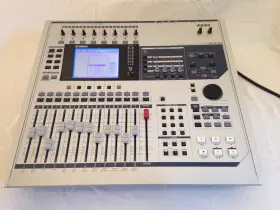 AW2400 YAMAHA Audio Workstation