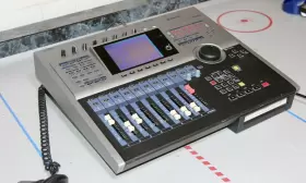 AW2816 YAMAHA Digital Audio Workstation #2