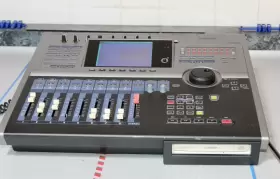 AW2816 YAMAHA Digital Audio Workstation
